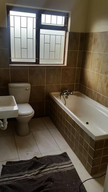 To Let 3 Bedroom Property for Rent in Vredekloof East Western Cape